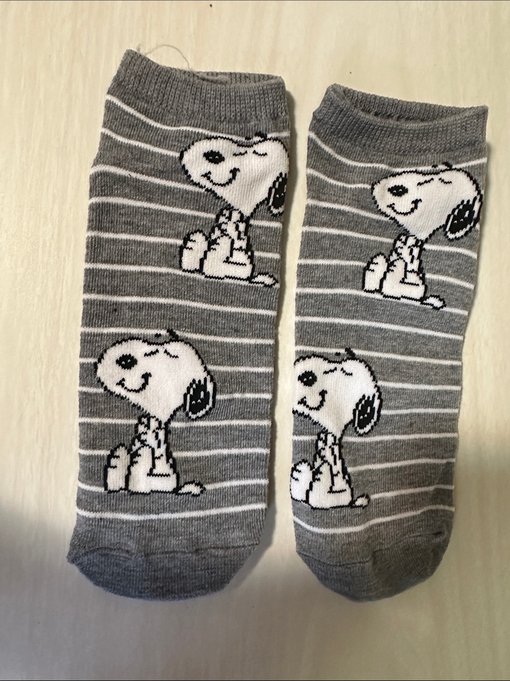 Peanuts Gray Striped Snoopy low cut Socks
